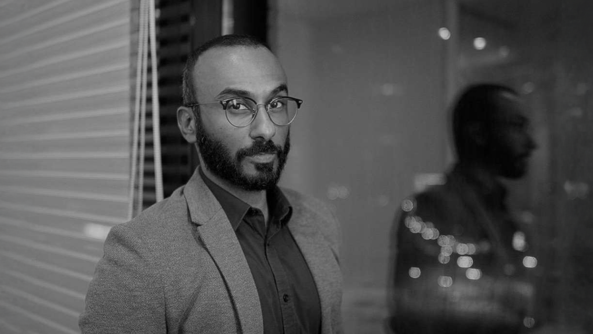 صورة الكاتب عزيز محمد