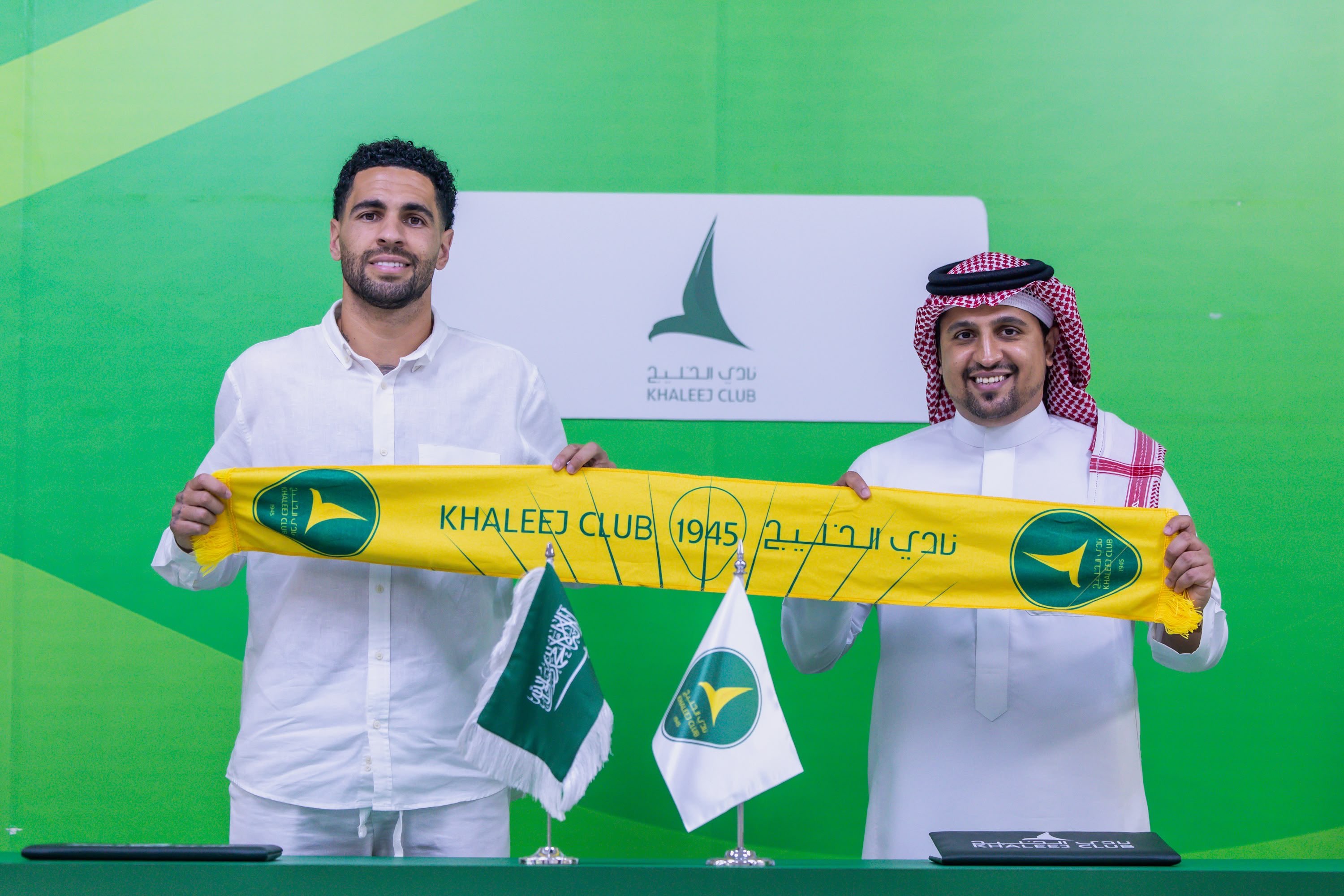 لاعب نادي الخليج الجديد عمر ماسكاريل