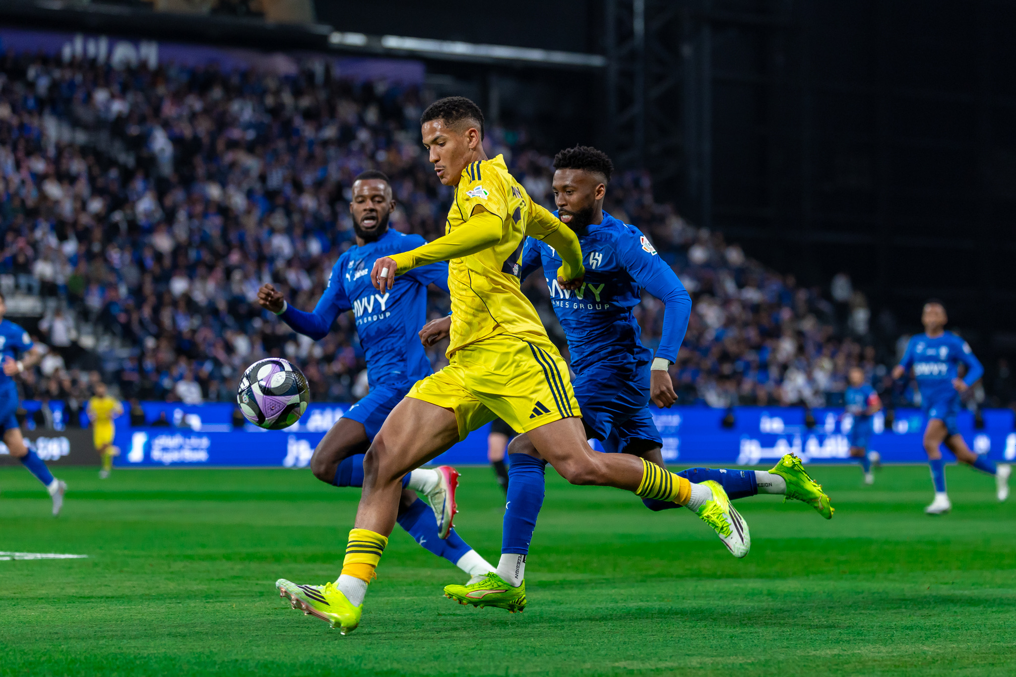 من حساب دوري روشن في منصة إكس