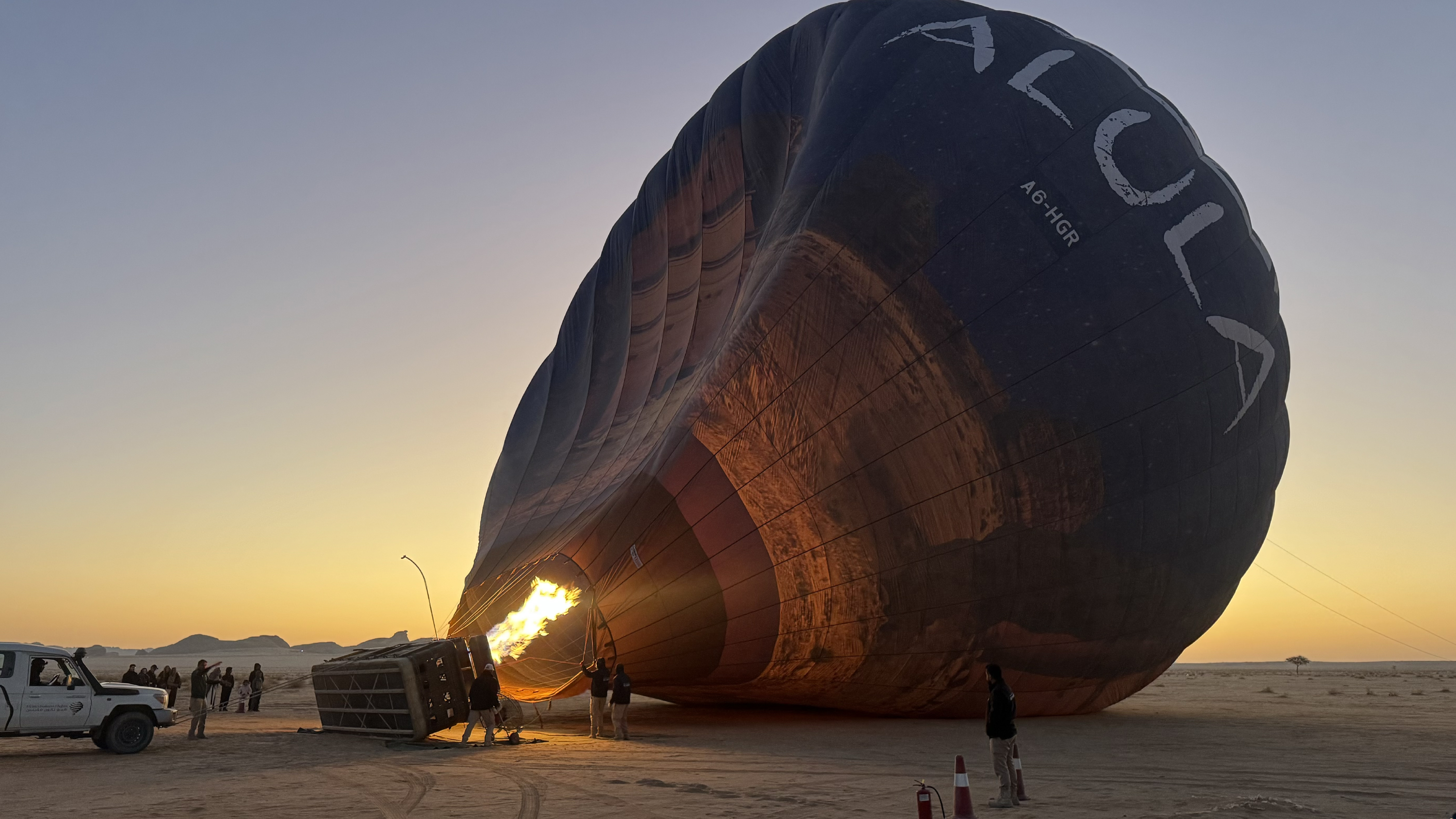 المنطاد أثناء النفخ