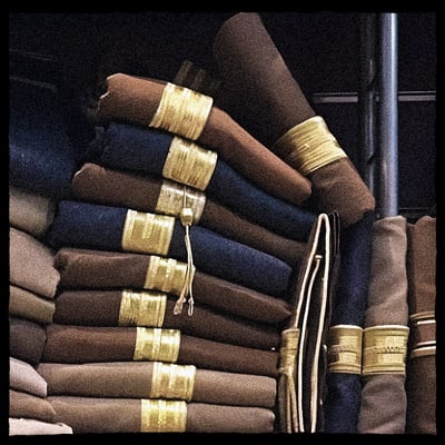 البشت: من خيوط الأحساء إلى أكتاف الكرام