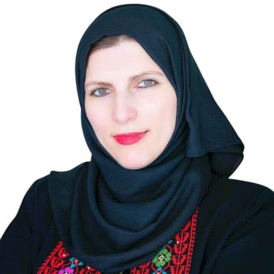 صورة أمل إسماعيل